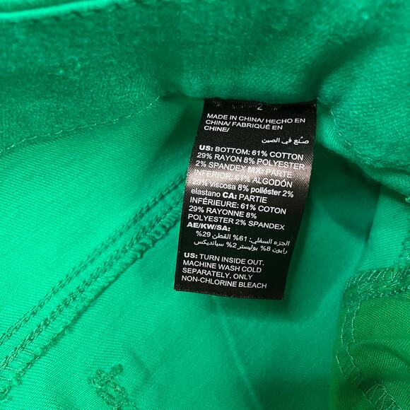 Chico's | So Slimming Girlfriend Crop Jeans High Rise Green Denim Chicos 2/US 12 - Picture 5 of 7